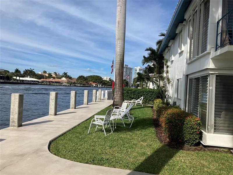 Image 2 of 27 For 561 Bayshore Dr  5