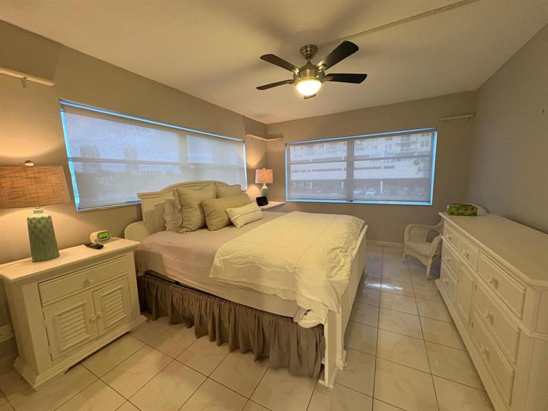 Image 10 of 15 For 450 Paradise Isle Blvd  201