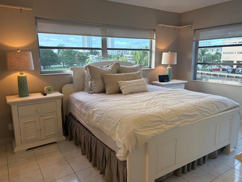 Image 9 of 15 For 450 Paradise Isle Blvd  201