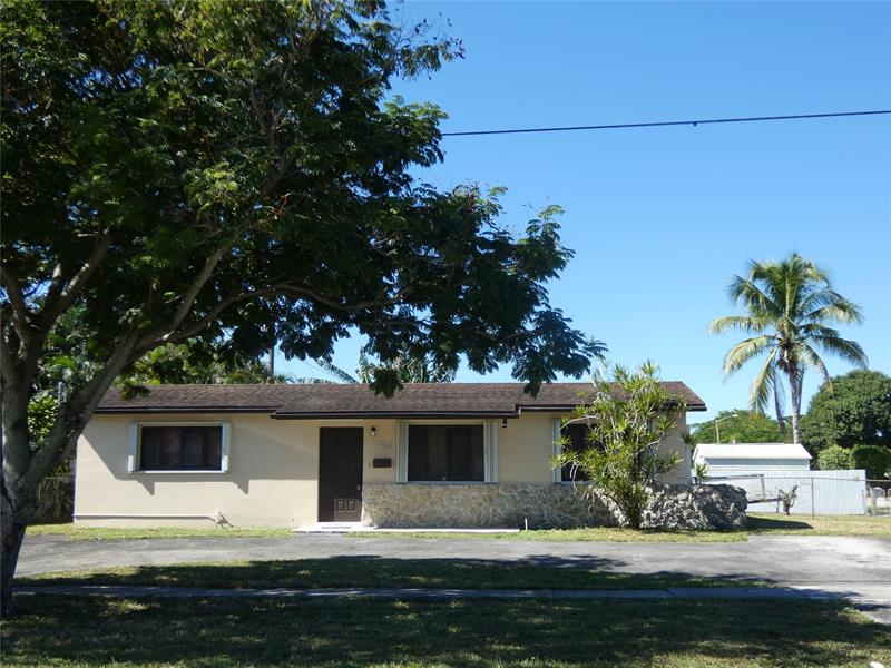 Details for 17920 82nd Ave, Hialeah, FL 33015