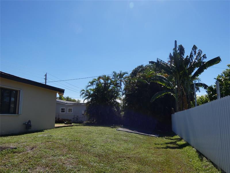 Image 3 of 16 For 17920 82nd Ave