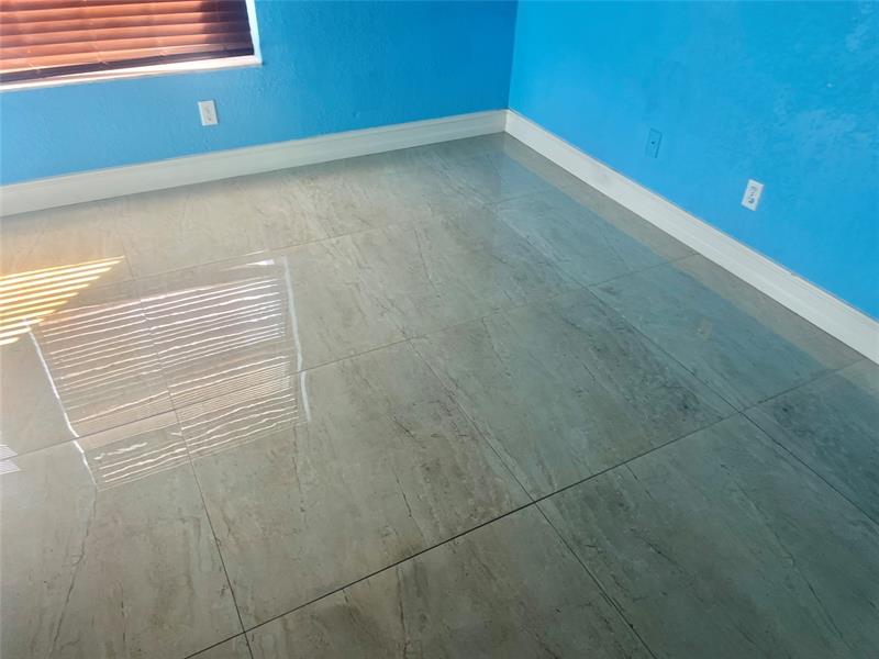 Image 22 of 33 For 2036 183rd Cir