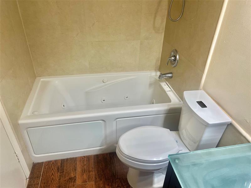 Image 27 of 33 For 2036 183rd Cir