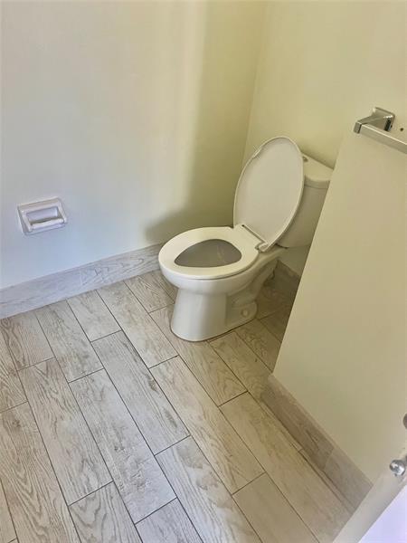 Image 31 of 33 For 2036 183rd Cir