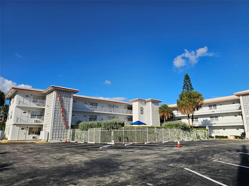 Image 12 of 15 For 120 20th Ave  2