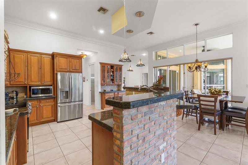 Image 12 of 51 For 5973 54th Ct