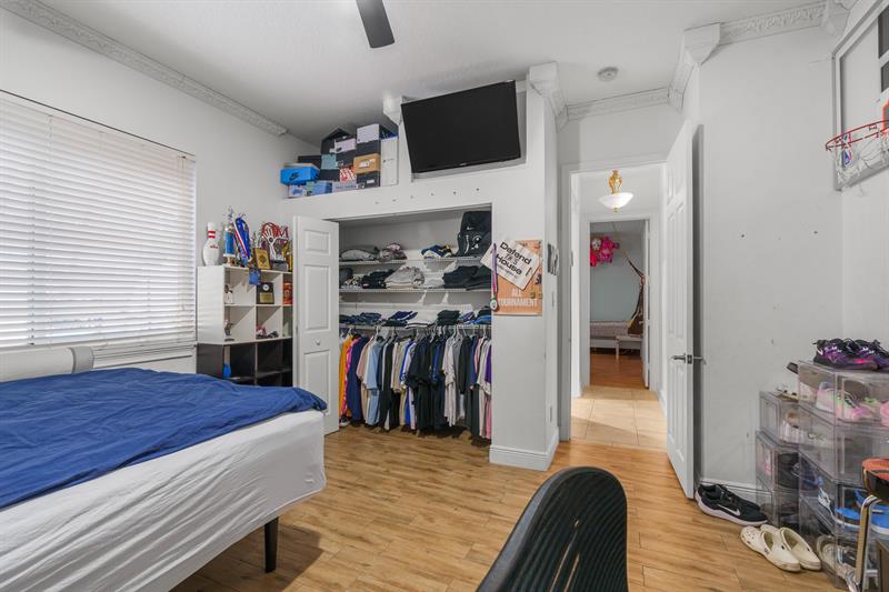 Image 28 of 51 For 5973 54th Ct