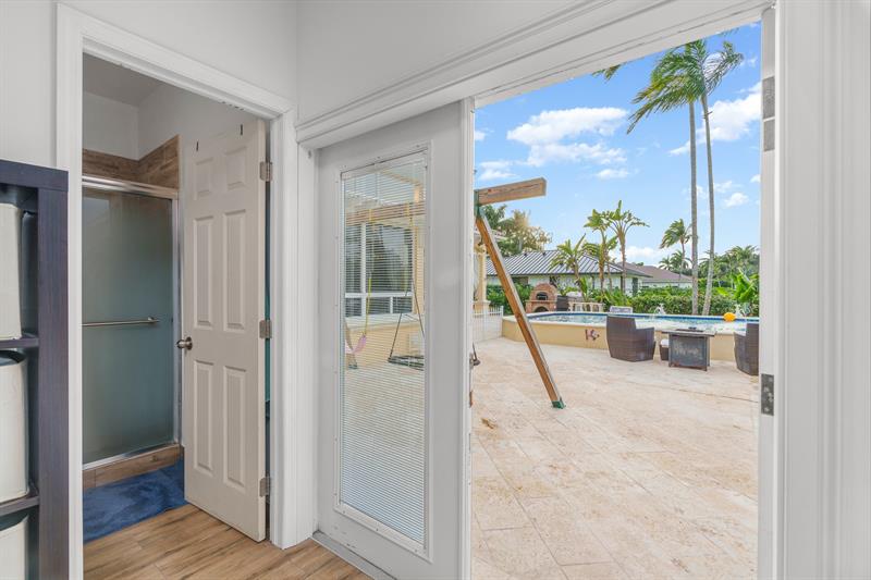 Image 32 of 51 For 5973 54th Ct