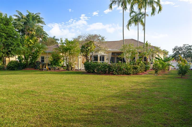 Image 36 of 51 For 5973 54th Ct