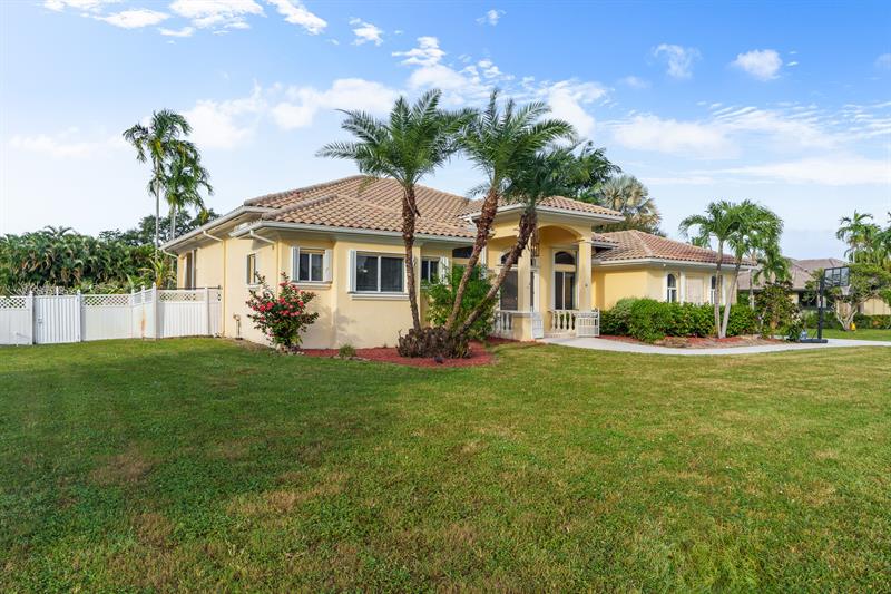 Image 37 of 51 For 5973 54th Ct