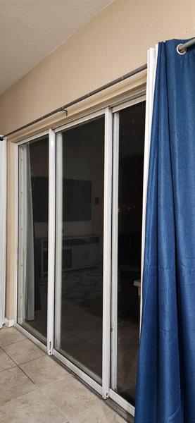 Image 13 of 39 For 21 Country Lake Cir