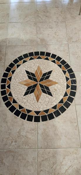 Image 14 of 39 For 21 Country Lake Cir