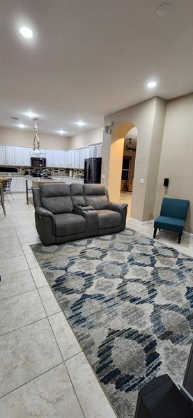 Image 16 of 39 For 21 Country Lake Cir