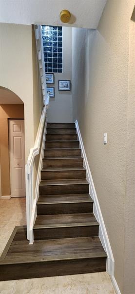 Image 20 of 39 For 21 Country Lake Cir