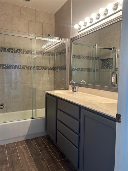 Image 26 of 39 For 21 Country Lake Cir