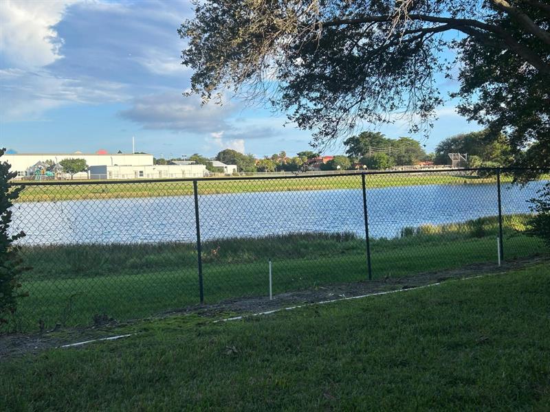 Image 39 of 39 For 21 Country Lake Cir