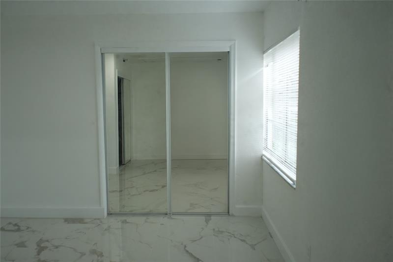 Image 13 of 44 For 4549 Baldric St