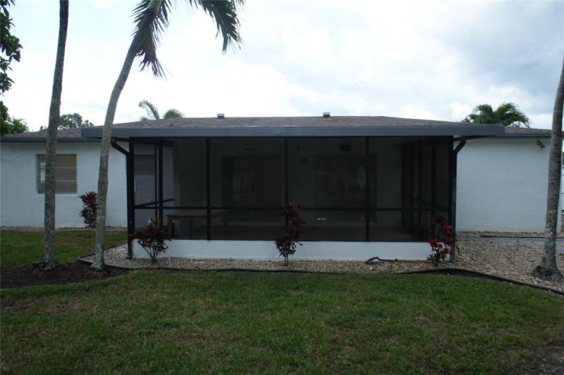 Image 8 of 44 For 4549 Baldric St