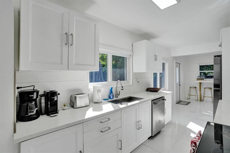 Image 18 of 50 For 1050 150th St