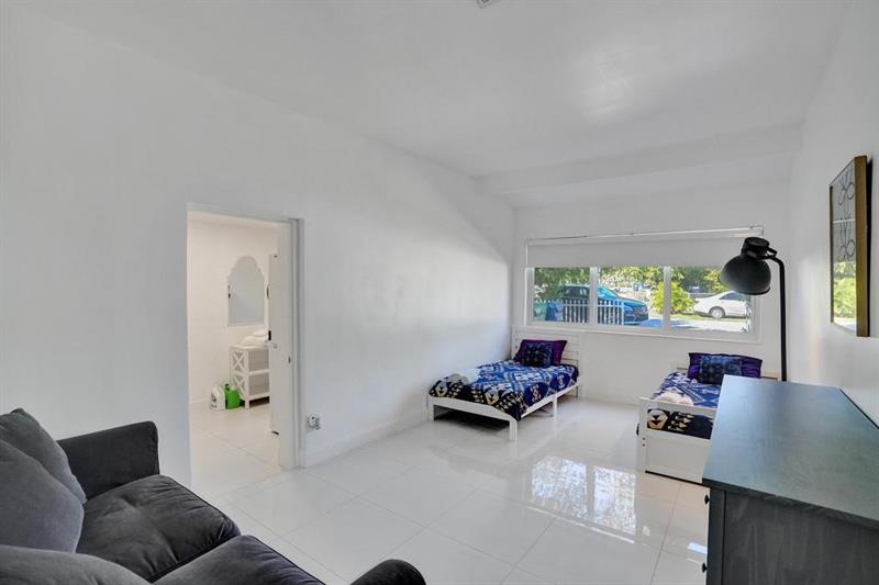 Image 30 of 50 For 1050 150th St