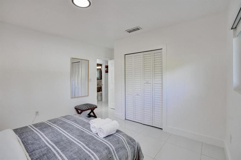 Image 34 of 50 For 1050 150th St