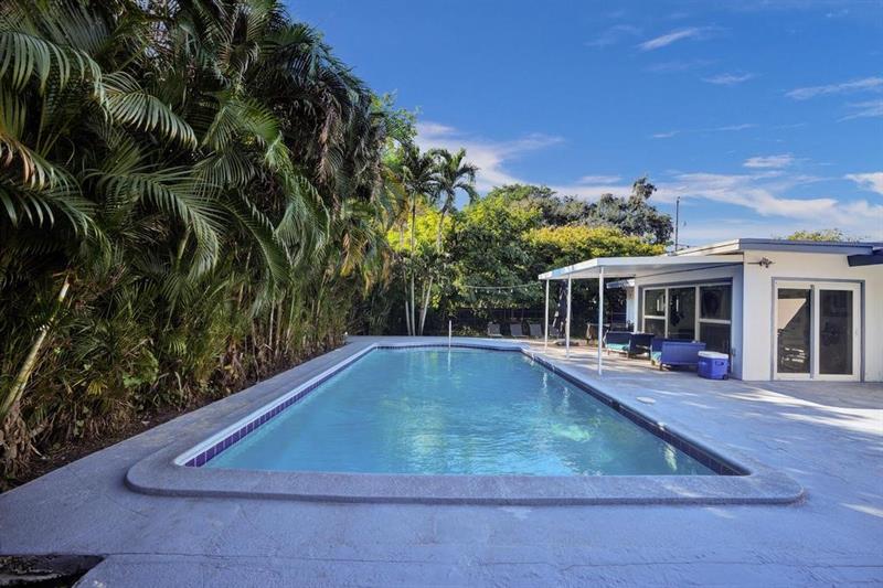 Image 4 of 50 For 1050 150th St