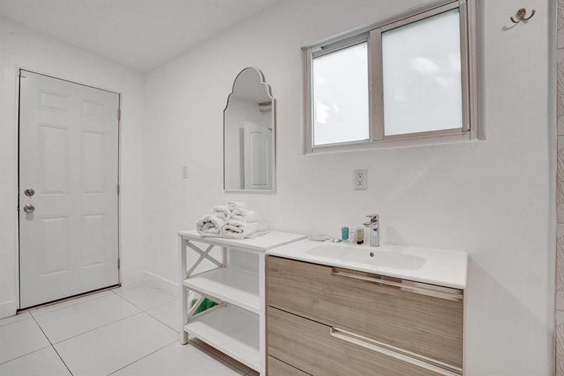 Image 44 of 50 For 1050 150th St