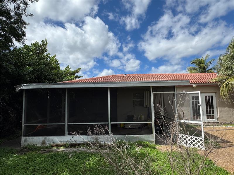 Image 21 of 32 For 8212 74th Ter