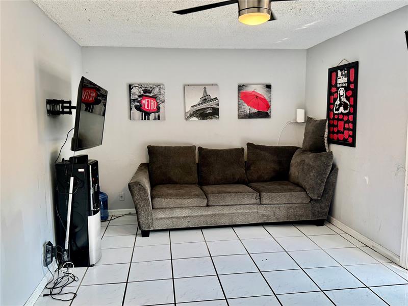 Image 7 of 32 For 8212 74th Ter