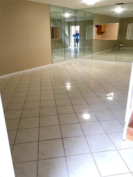 Image 5 of 14 For 10520 6th St