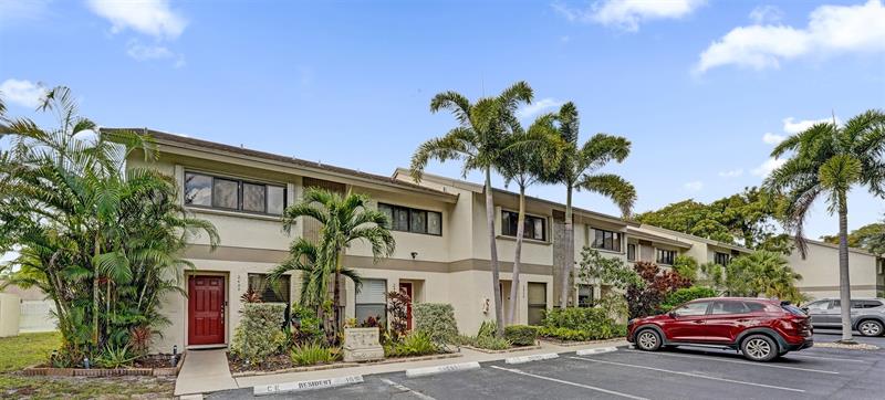 Image 12 of 31 For 3044 Oakland Forest Dr  2408