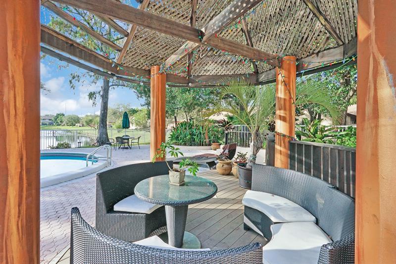 Image 26 of 31 For 3044 Oakland Forest Dr  2408