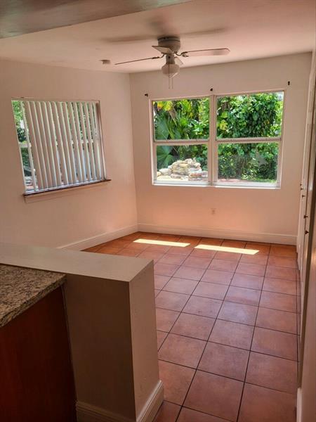 Image 10 of 23 For 15831 Palmetto Club Dr