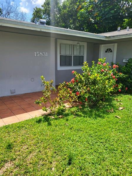 Image 12 of 23 For 15831 Palmetto Club Dr