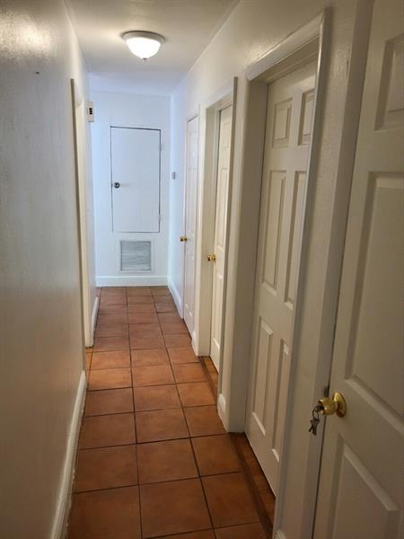 Image 13 of 23 For 15831 Palmetto Club Dr