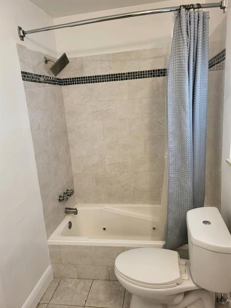 Image 17 of 23 For 15831 Palmetto Club Dr