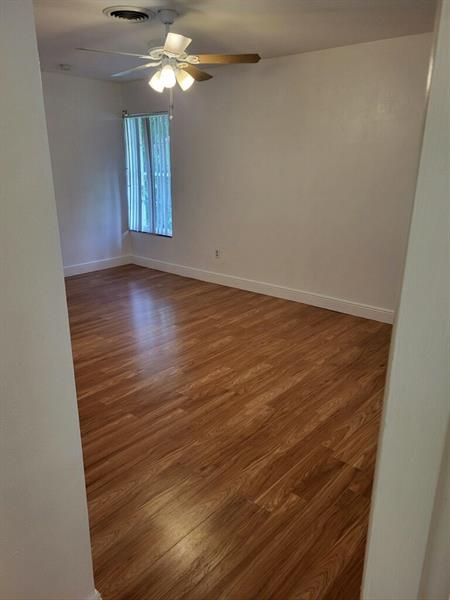 Image 20 of 23 For 15831 Palmetto Club Dr