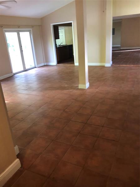 Image 22 of 23 For 15831 Palmetto Club Dr