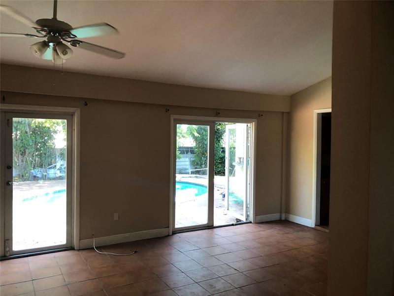 Image 23 of 23 For 15831 Palmetto Club Dr