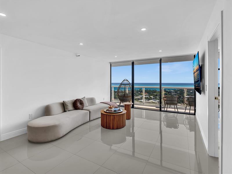 Image 13 of 46 For 20515 Country Club Dr  2144