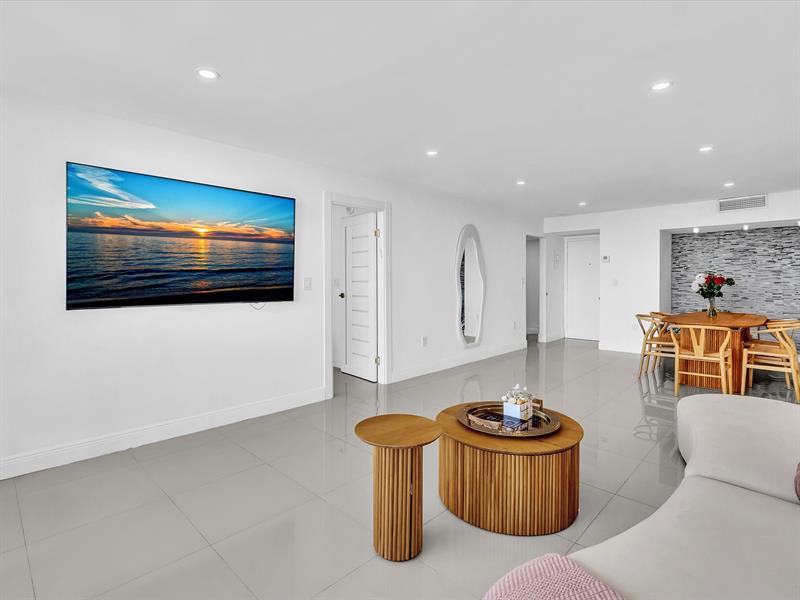 Image 26 of 46 For 20515 Country Club Dr  2144