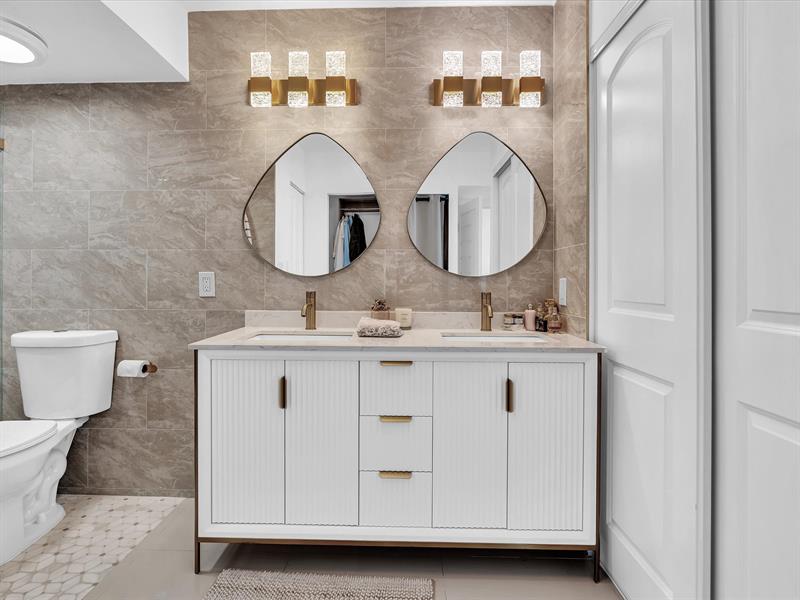 Image 29 of 46 For 20515 Country Club Dr  2144