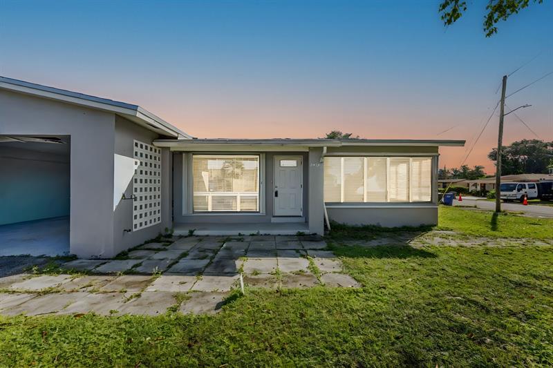 Details for 2935 Washington St, Hollywood, FL 33020