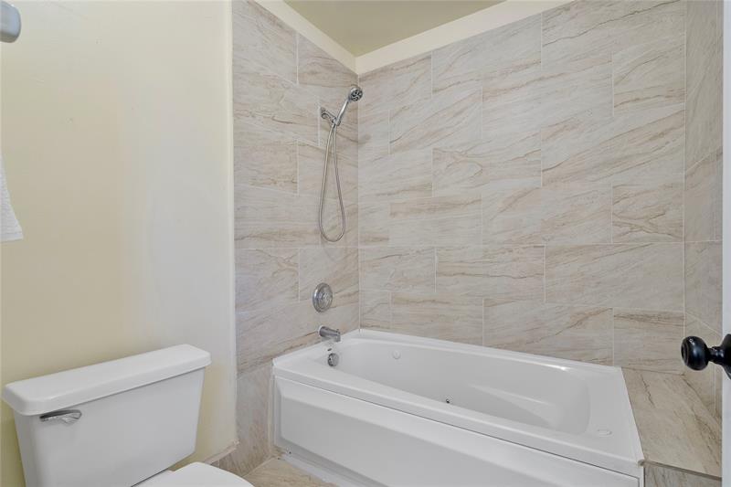 Image 19 of 32 For 10856 Cypress Glen Dr  10856