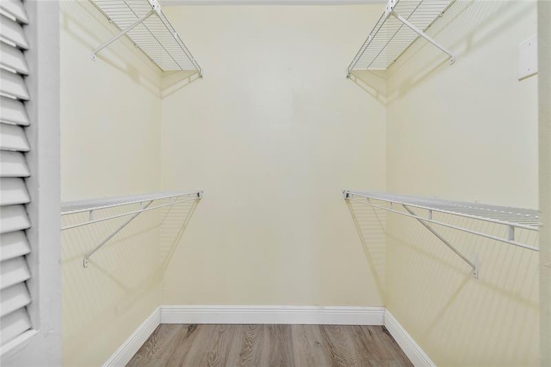 Image 20 of 32 For 10856 Cypress Glen Dr  10856