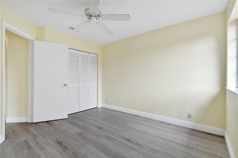 Image 23 of 32 For 10856 Cypress Glen Dr  10856