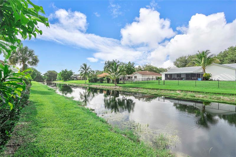 Image 29 of 32 For 10856 Cypress Glen Dr  10856