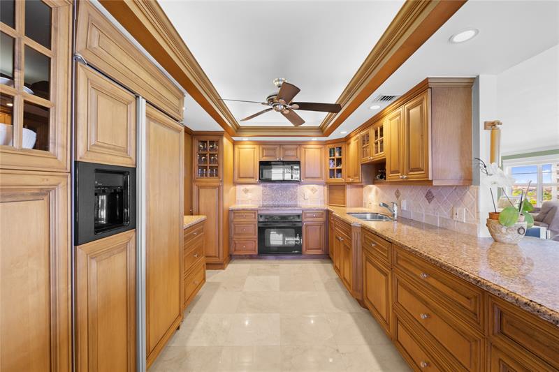 Image 16 of 53 For 3900 Galt Ocean Dr  1017