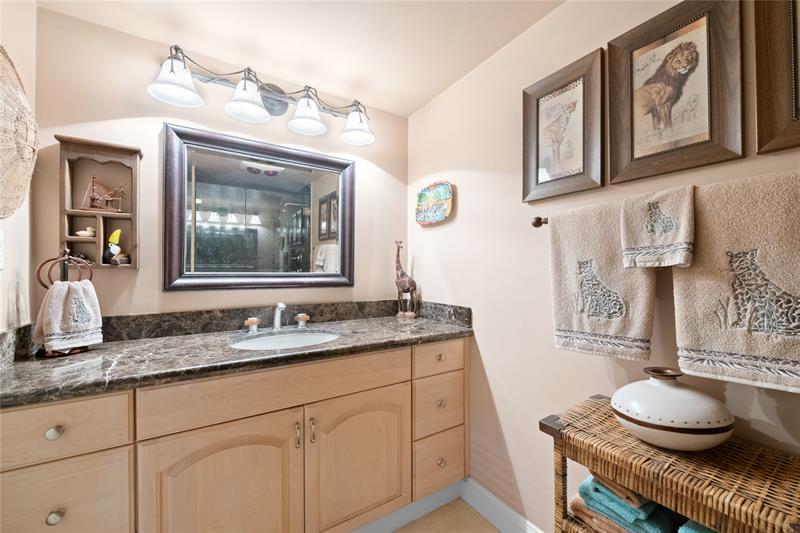 Image 25 of 53 For 3900 Galt Ocean Dr  1017