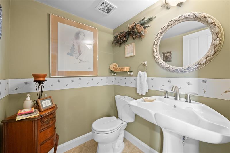 Image 33 of 53 For 3900 Galt Ocean Dr  1017